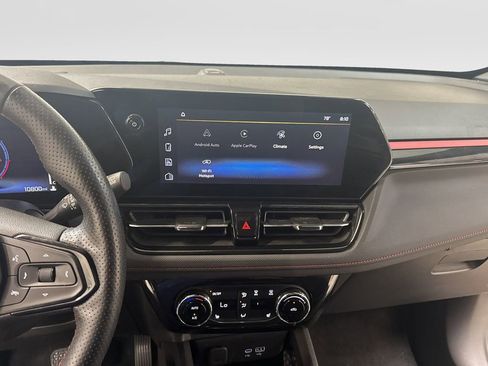 Used 2025 Chevrolet TrailBlazer RS w/ Convenience Package FWD image 9