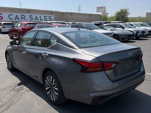 Used 2024 Nissan Altima 2.5 SV image 8