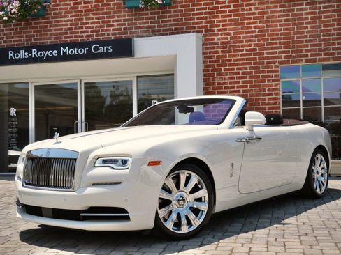 Used 2018 Rolls-Royce Dawn image 1