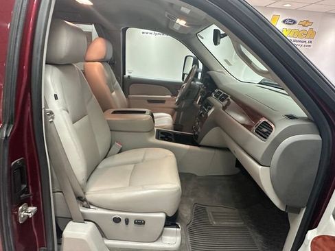 Used 2013 Chevrolet Silverado 2500 LTZ w/ LTZ Plus Package AWD/4WD image 6
