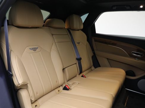 Certified 2024 Bentley Bentayga Extended Wheelbase AWD/4WD image 27