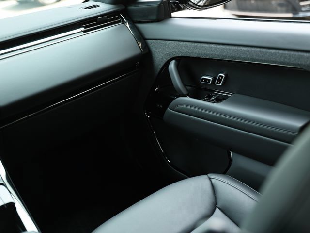 New 2026 Land Rover Range Rover Sport Dynamic SE AWD/4WD image 39