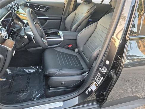 Used 2026 Mercedes-Benz GLC 300 4MATIC image 17