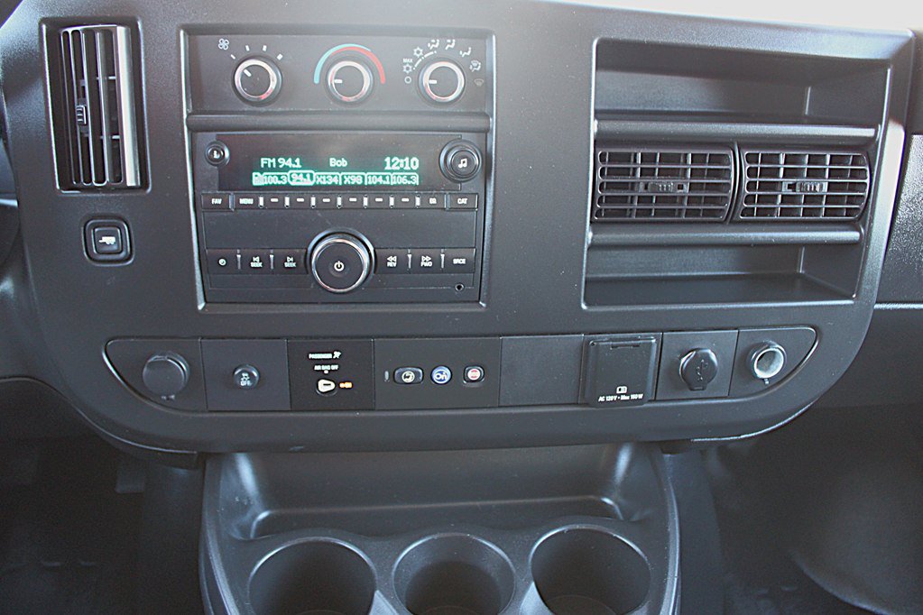 Used 2023 Chevrolet Express 3500 w/ Power Convenience Package RWD image 26