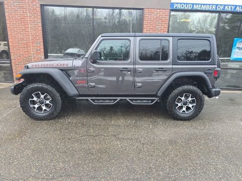 Used 2021 Jeep Wrangler Unlimited Rubicon w/ Dual Top Group AWD/4WD image 3