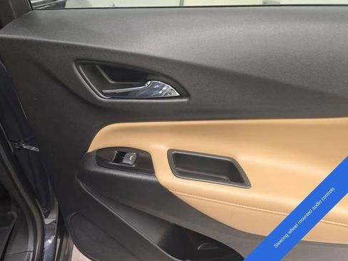 Used 2022 Chevrolet Equinox Premier AWD/4WD image 16