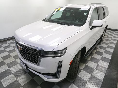 Used 2021 Cadillac Escalade Premium Luxury w/ Performance Package image 6