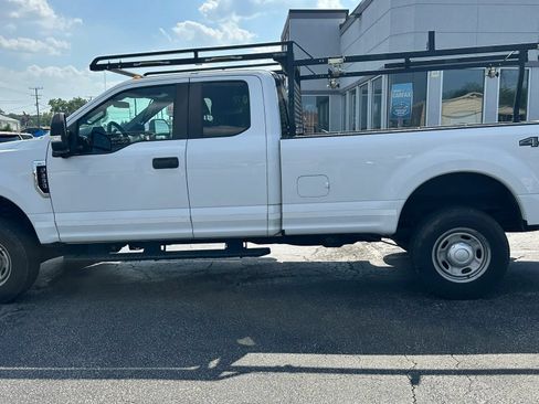 Used 2019 Ford F250 XL w/ Power Equipment Group AWD/4WD image 3