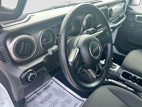 Used 2021 Jeep Wrangler Unlimited Sport AWD/4WD image 9