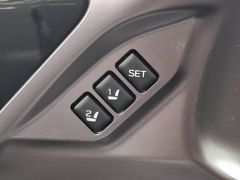 Certified 2025 Subaru Legacy Limited image 30