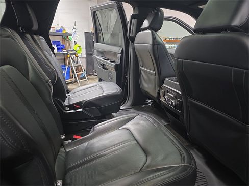 Used 2021 Ford Expedition Limited image 11