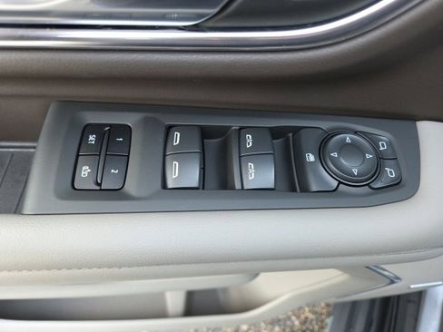 Used 2022 Chevrolet Suburban LT image 58