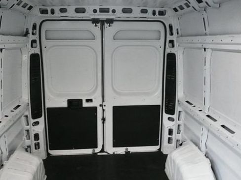 Used 2023 RAM ProMaster 2500 FWD image 12