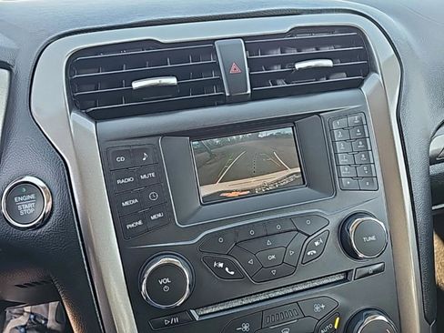 Used 2018 Ford Fusion S image 25