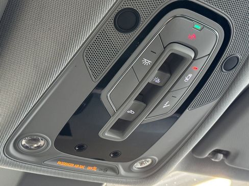 Used 2021 Audi Q5 e Prestige w/ Prestige Package image 22