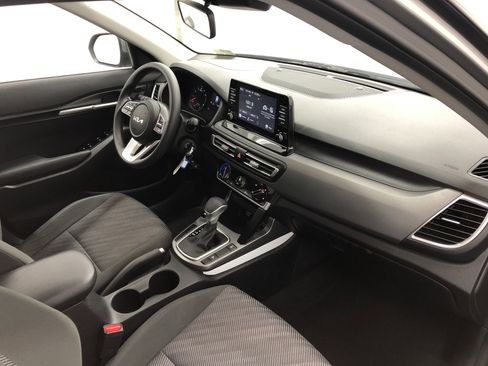 Used 2023 Kia Seltos LX image 13