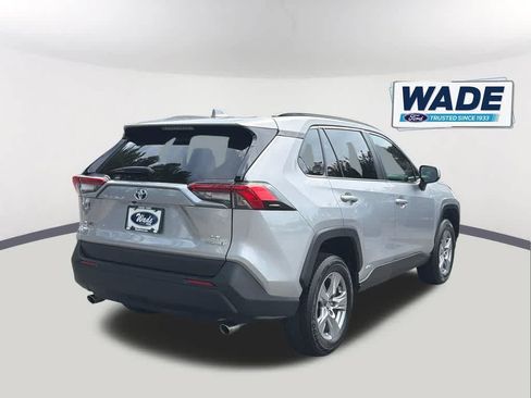 Used 2024 Toyota RAV4 LE AWD/4WD image 5
