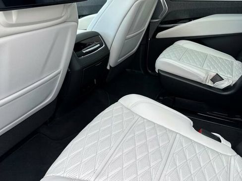 New 2026 Cadillac Escalade ESV Platinum Sport w/ LPO, ONYX Package image 12