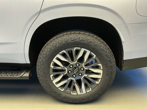 New 2026 Chevrolet Tahoe Z71 w/ Comfort Package AWD/4WD image 8