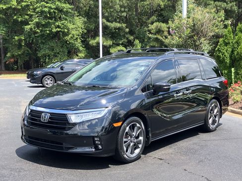 Used 2023 Honda Odyssey Elite image 6