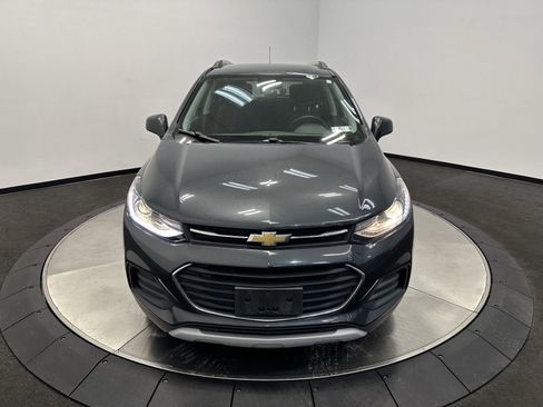 Used 2018 Chevrolet Trax LT image 2