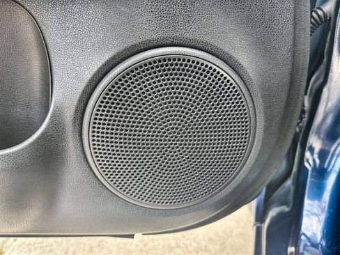 Used 2019 Nissan Versa Note SV FWD image 22