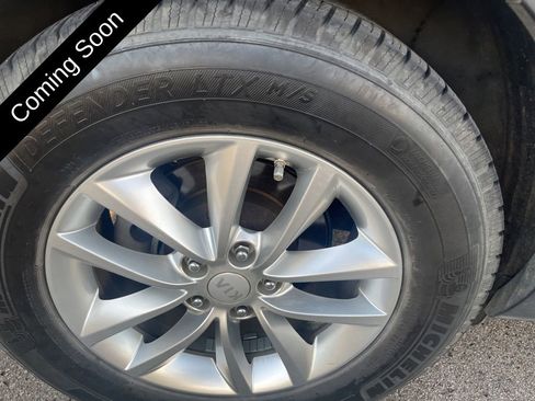 Used 2016 Kia Sorento AWD image 38