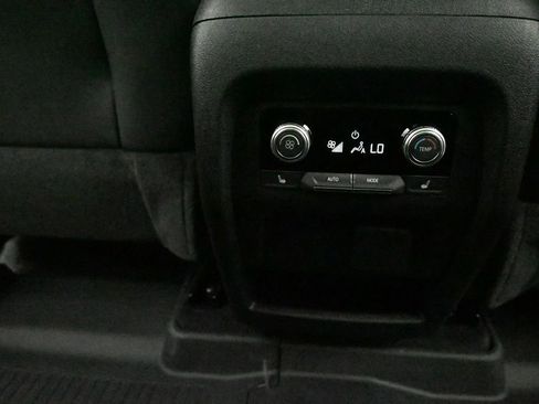 New 2026 GMC Acadia Elevation w/ Elevation Premium Package AWD/4WD image 18