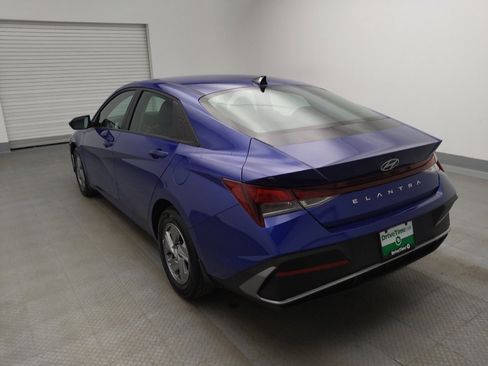Used 2025 Hyundai Elantra SE image 5