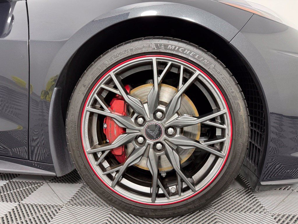 Used 2023 Chevrolet Corvette Stingray Premium Conv w/ Z51 Performance Package RWD image 18