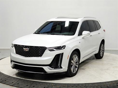 Used 2023 Cadillac XT6 Premium Luxury image 3
