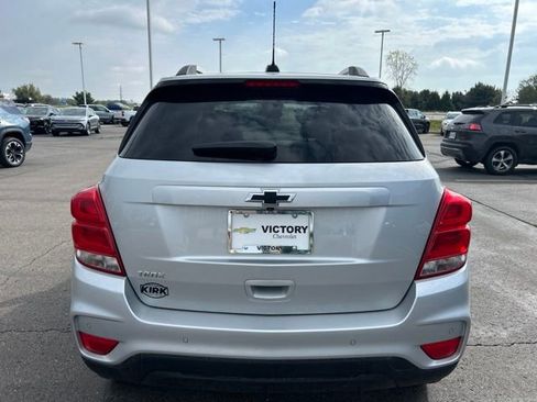 Used 2022 Chevrolet Trax LT w/ Driver Confidence Package FWD image 6