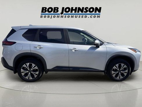 Used 2023 Nissan Rogue SV AWD/4WD image 2