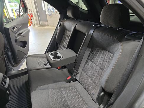 Used 2024 Chevrolet Equinox LT AWD/4WD image 14
