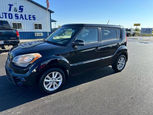 Used 2012 Kia Soul + FWD image 2