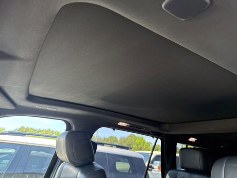 Used 2023 Toyota Sequoia Platinum AWD/4WD image 4