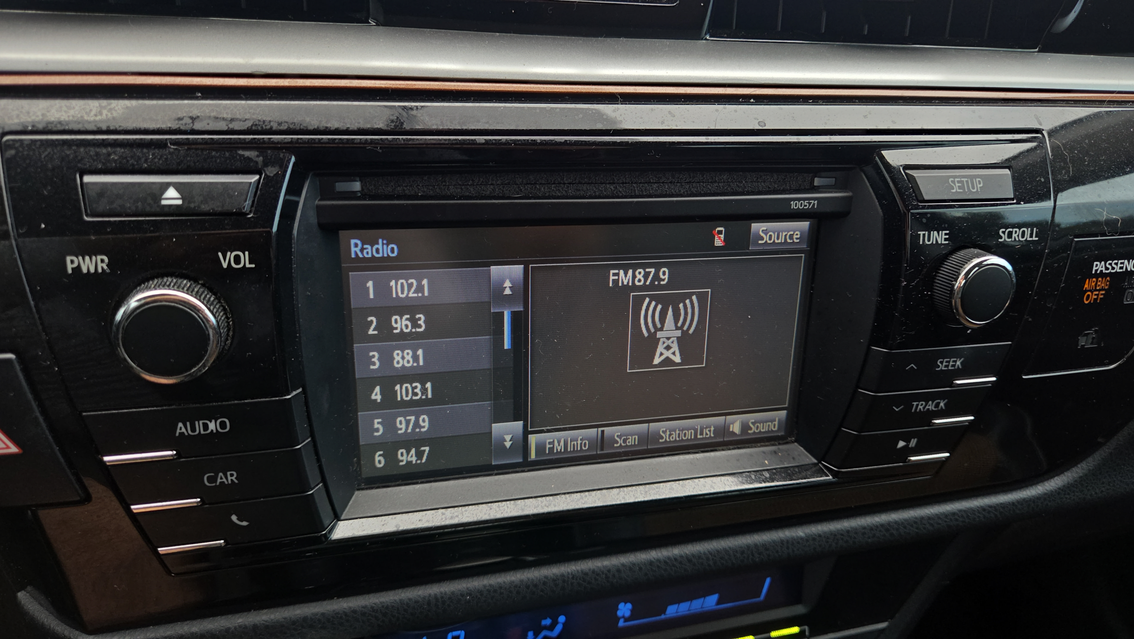 Used 2016 Toyota Corolla S FWD image 29