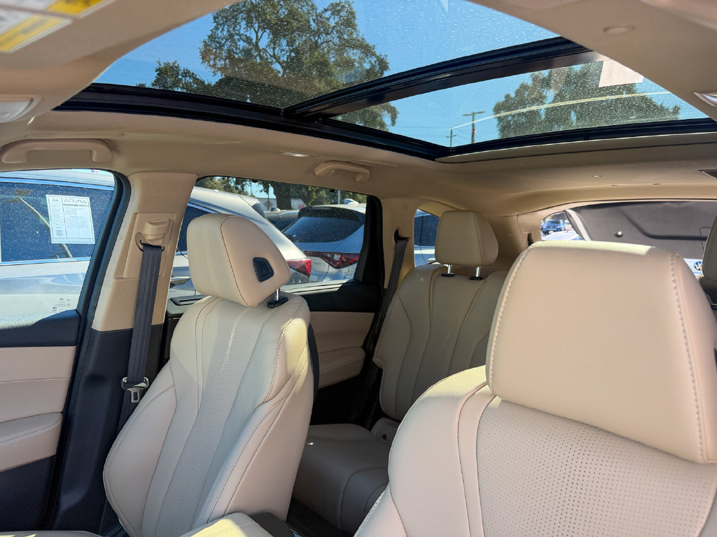 Used 2025 Acura MDX w/ Technology Package FWD image 24