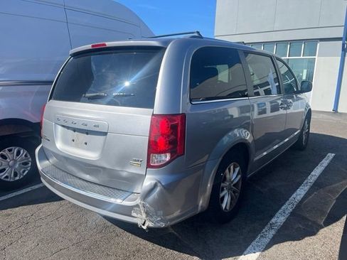 Used 2019 Dodge Grand Caravan SXT FWD image 5