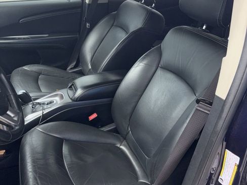 Used 2018 Dodge Journey Crossroad w/ Nav & Sun Group image 2