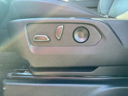 Used 2022 GMC Yukon Denali image 12