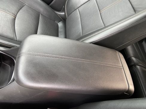 Used 2023 Chevrolet Equinox Premier AWD/4WD image 41