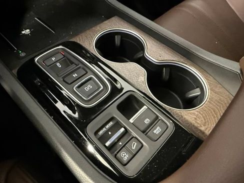 Used 2026 Honda Pilot Elite image 25