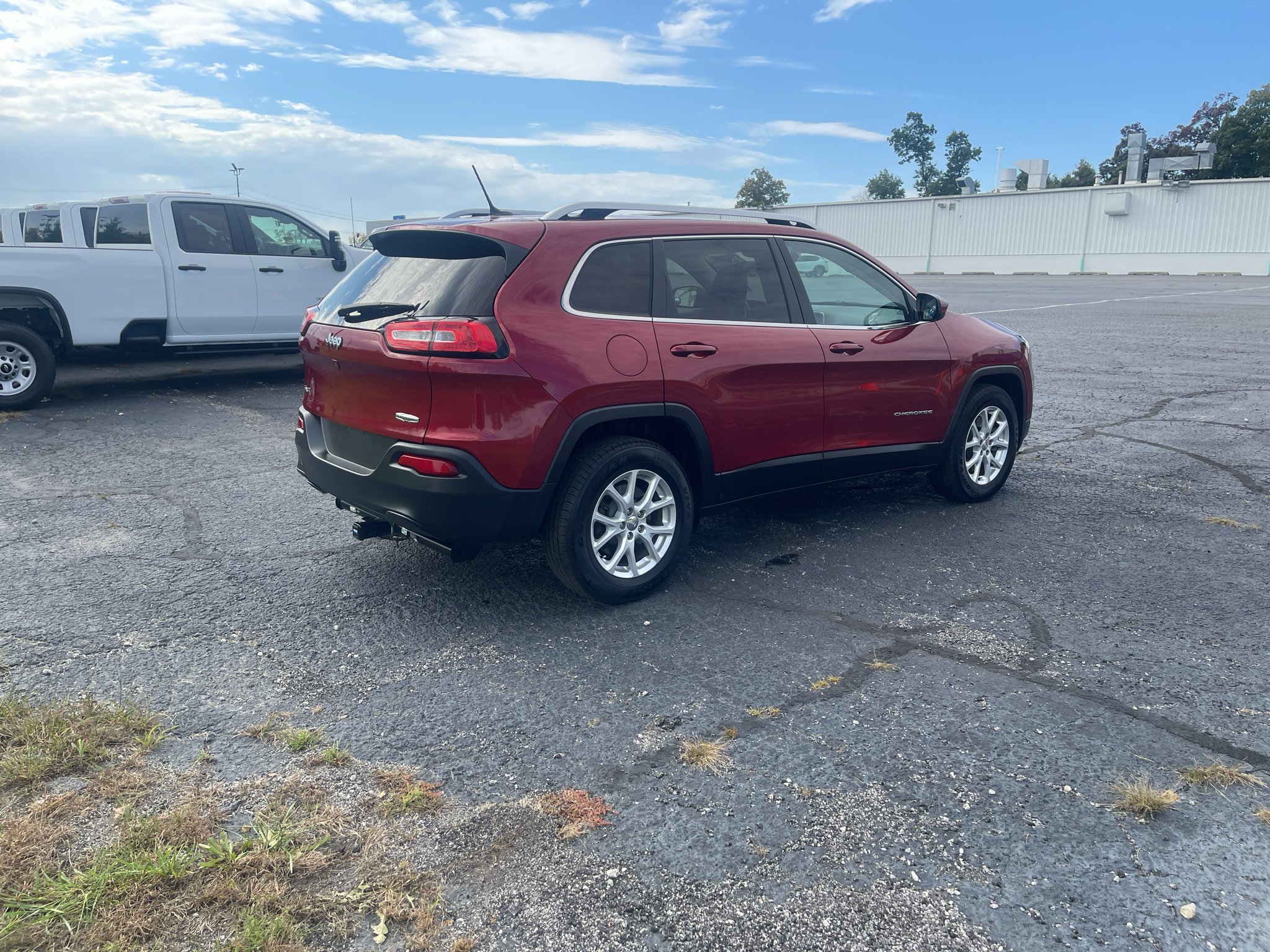 Used 2015 Jeep Cherokee Latitude AWD/4WD image 6