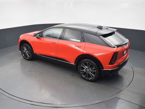 New 2026 Cadillac Optiq Sport 2 image 46