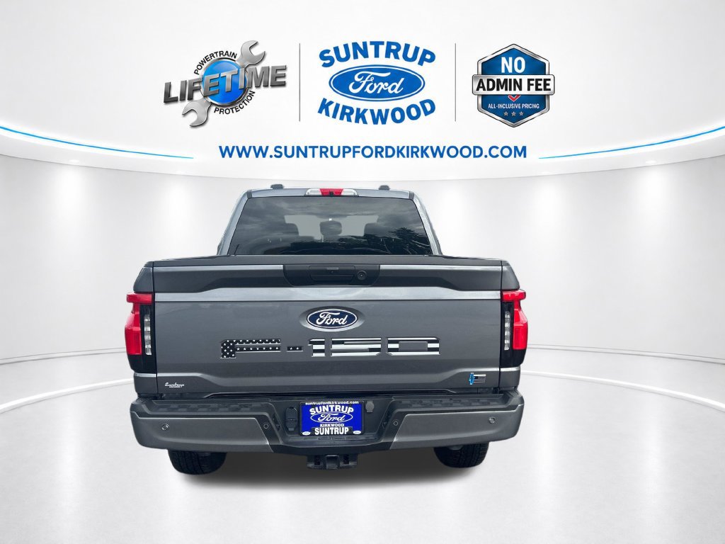 Used 2024 Ford F150 Lightning XLT AWD/4WD image 4