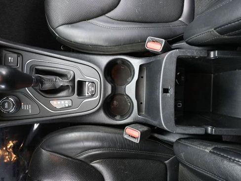 Used 2020 Jeep Cherokee High Altitude image 38