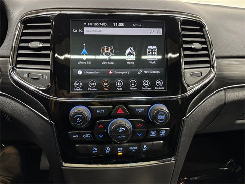 Used 2021 Jeep Grand Cherokee Limited w/ Premium Lighting Group image 25