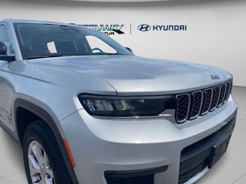 Used 2021 Jeep Grand Cherokee L Limited image 9