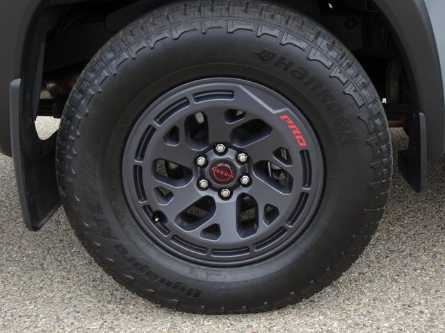 Used 2025 Nissan Frontier Pro-X w/ Pro Convenience Package RWD image 31